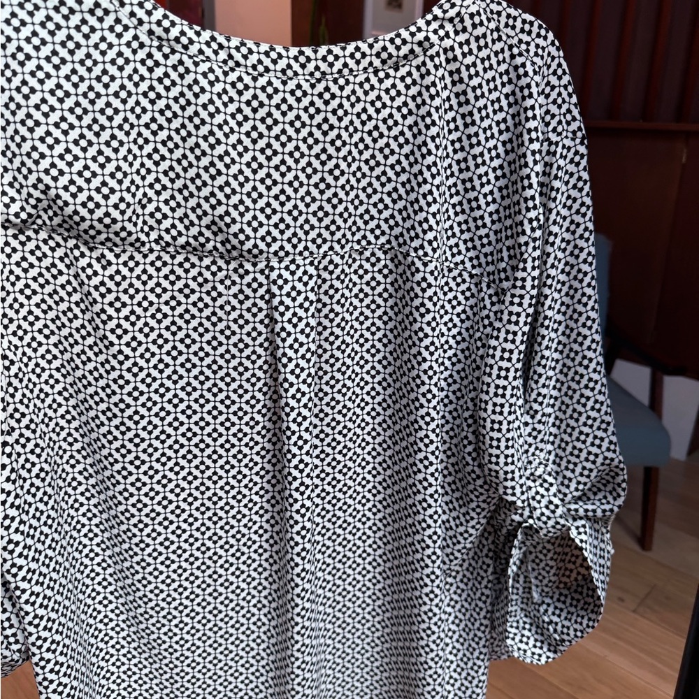 Torrid Monochrome Patterned Blouse - image 3